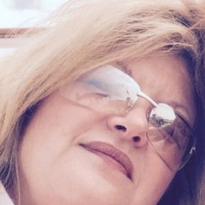 Meet your Posher, Laurie